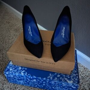 NEW Antonia Saint NY Sweetheart Pointed Toe Ultrasuede Black Chunky Heel pumps 6